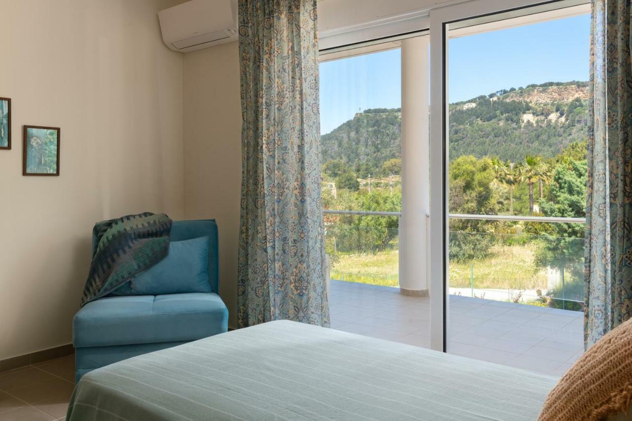 Hilltop Luxury Pastida